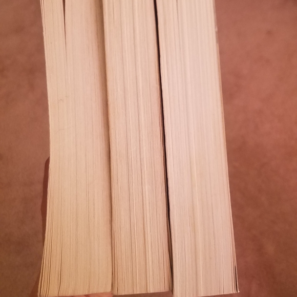 Uglies series 1st 3 book uglies specials extras - Picture 3 of 3